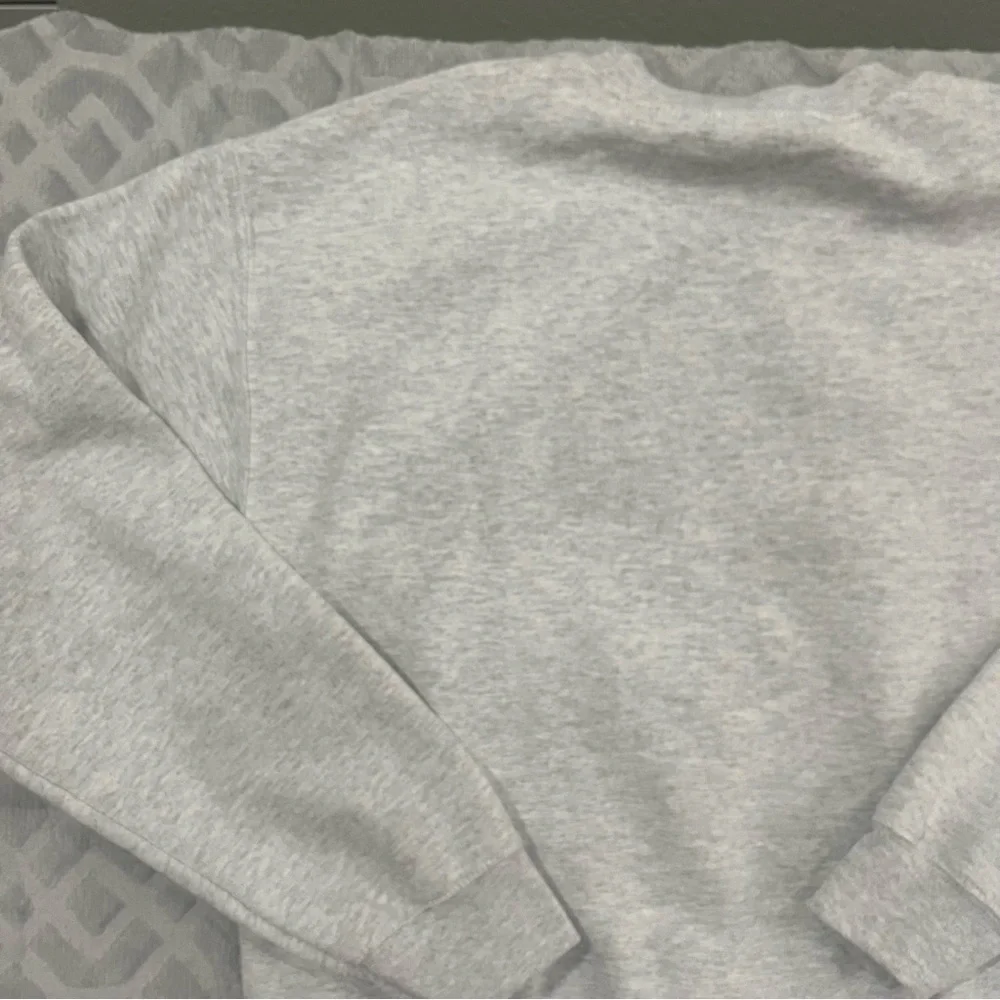 Nike Light Gray‎ Crewneck unisex Sweater bugs bunny logo size medium
